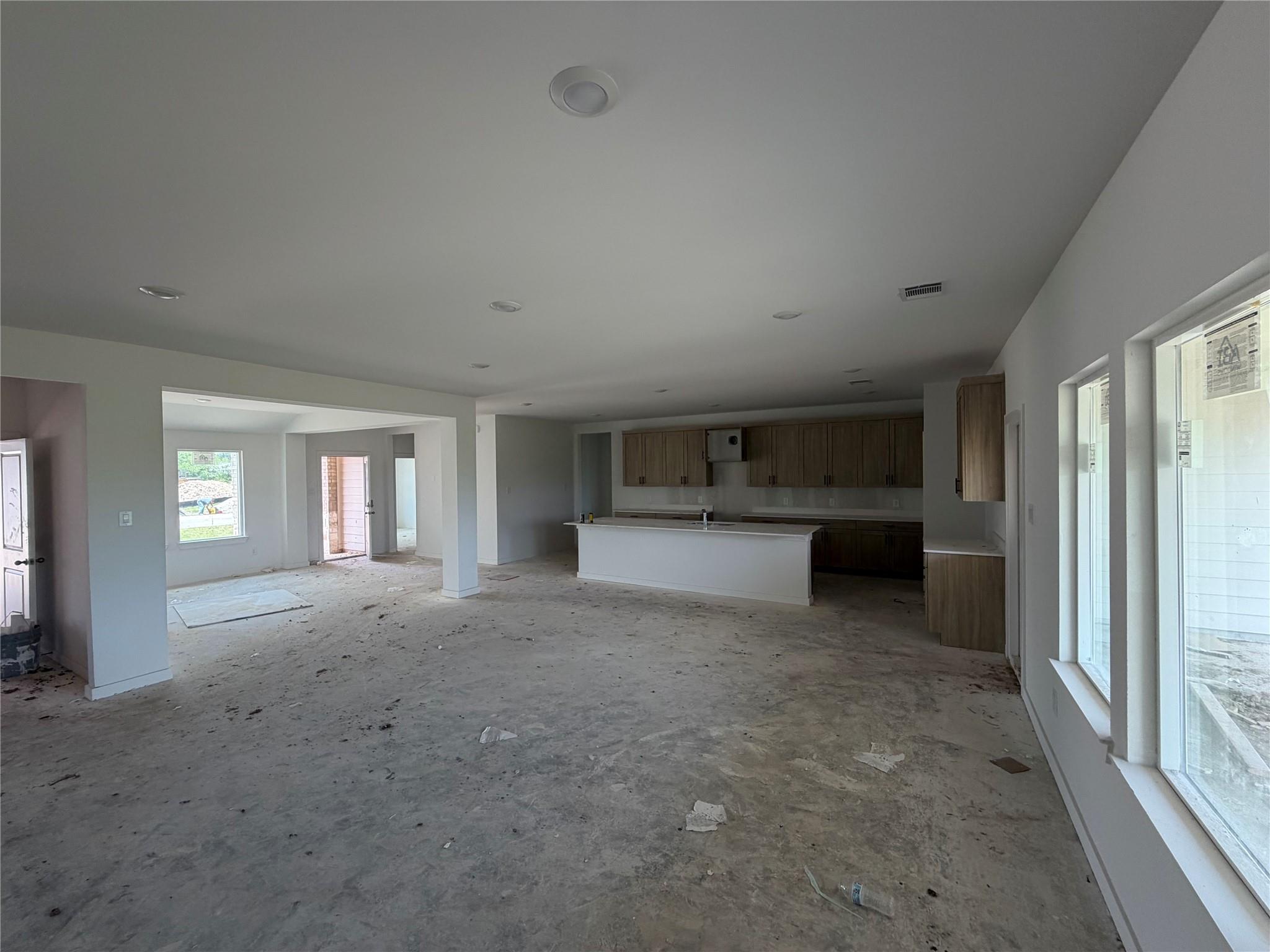 6611 Kingfisher Lane