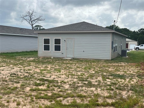 Tiny photo for 2520 18th Street, Hempstead, TX 77445 (MLS # 74985807)