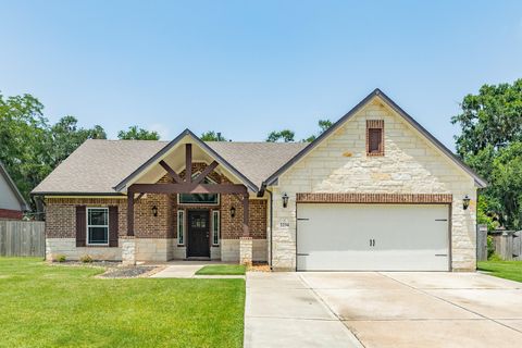 Photo of 2234 Lake Forrest Drive, West Columbia, TX 77486 (MLS # 96125882) Photo of 2234 Lake Forrest Drive, West Columbia, TX 77486 (MLS # 96125882)