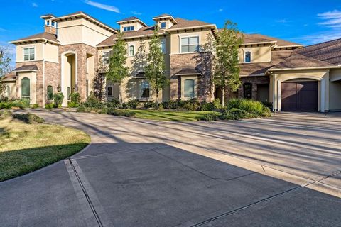 Apartment For Sale - 6 Tall Trail Court<br/> Missouri City, TX 77459