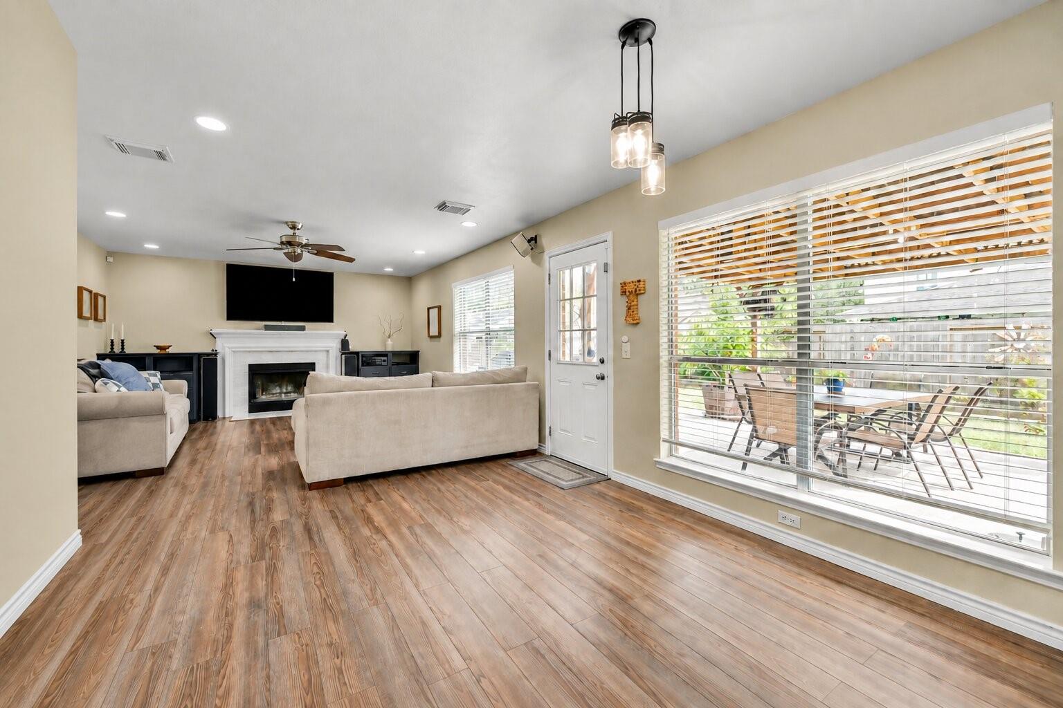 3905 Spring Circle Drive W