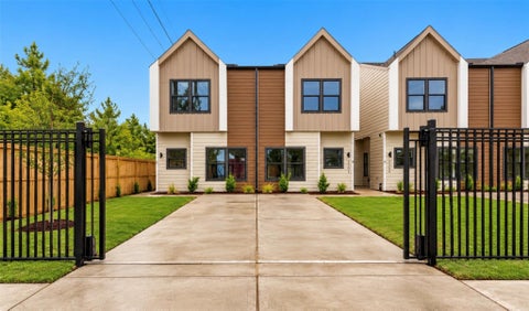 Photo of 3205 Berry Street #A/B, Houston, TX 77004 (MLS # 54199763)