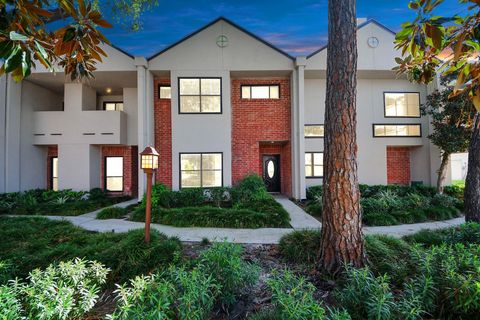 Tiny photo for 2468 Bering Drive, Houston, TX 77057 (MLS # 88943834)