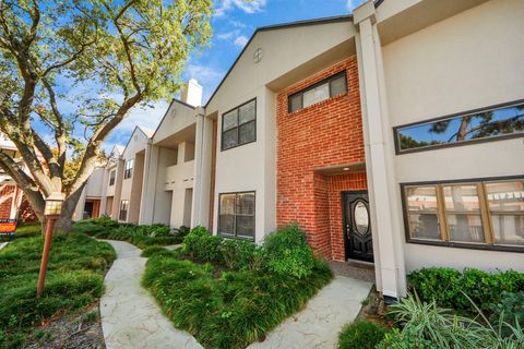 Tiny photo for 2468 Bering Drive, Houston, TX 77057 (MLS # 88943834)