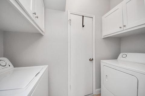 Tiny photo for 2468 Bering Drive, Houston, TX 77057 (MLS # 88943834)