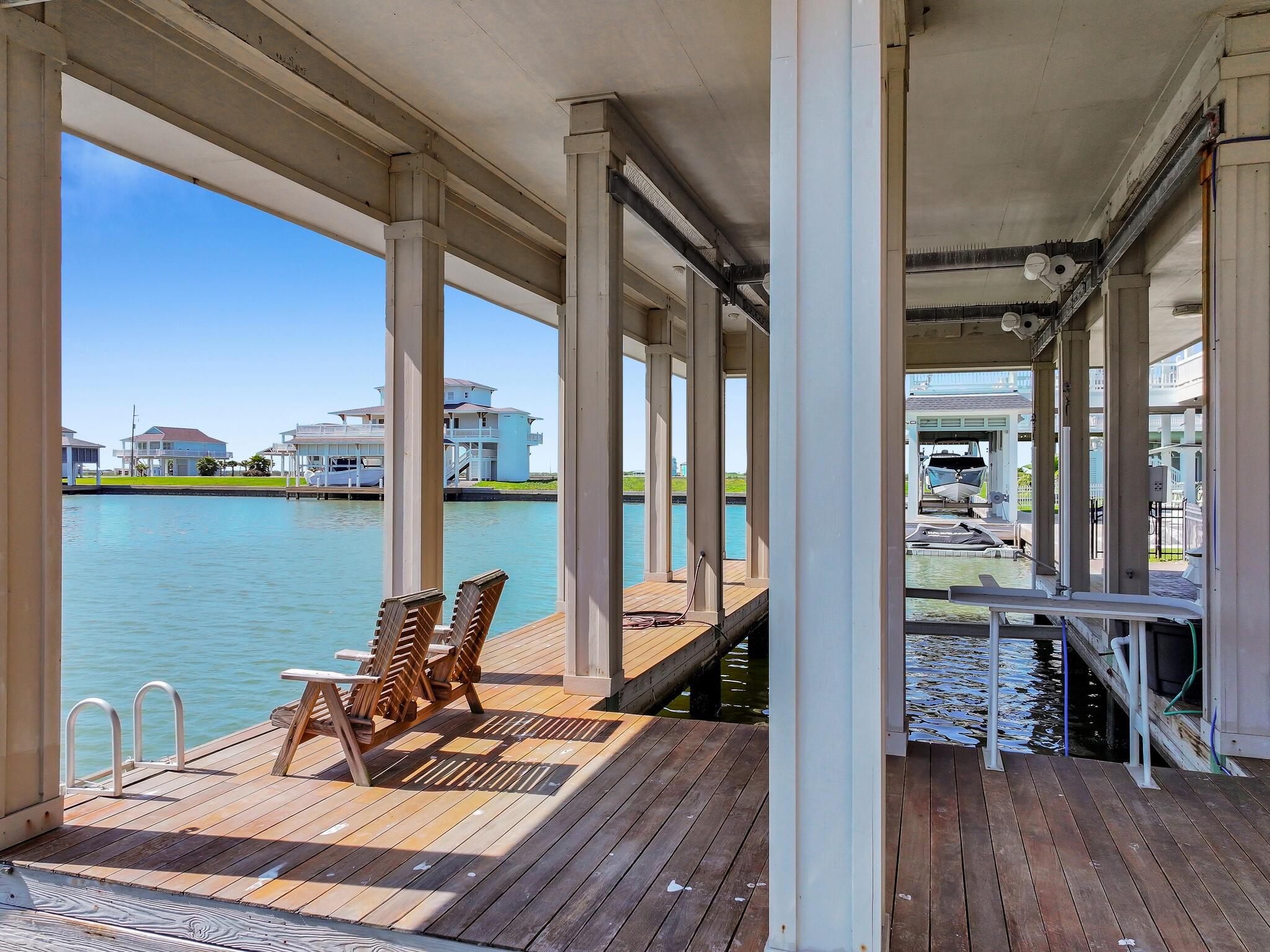 Crystal Beach, Texas, 77650, United States, 3 Bedrooms Bedrooms, ,6 BathroomsBathrooms,Residential,Active,2032891
