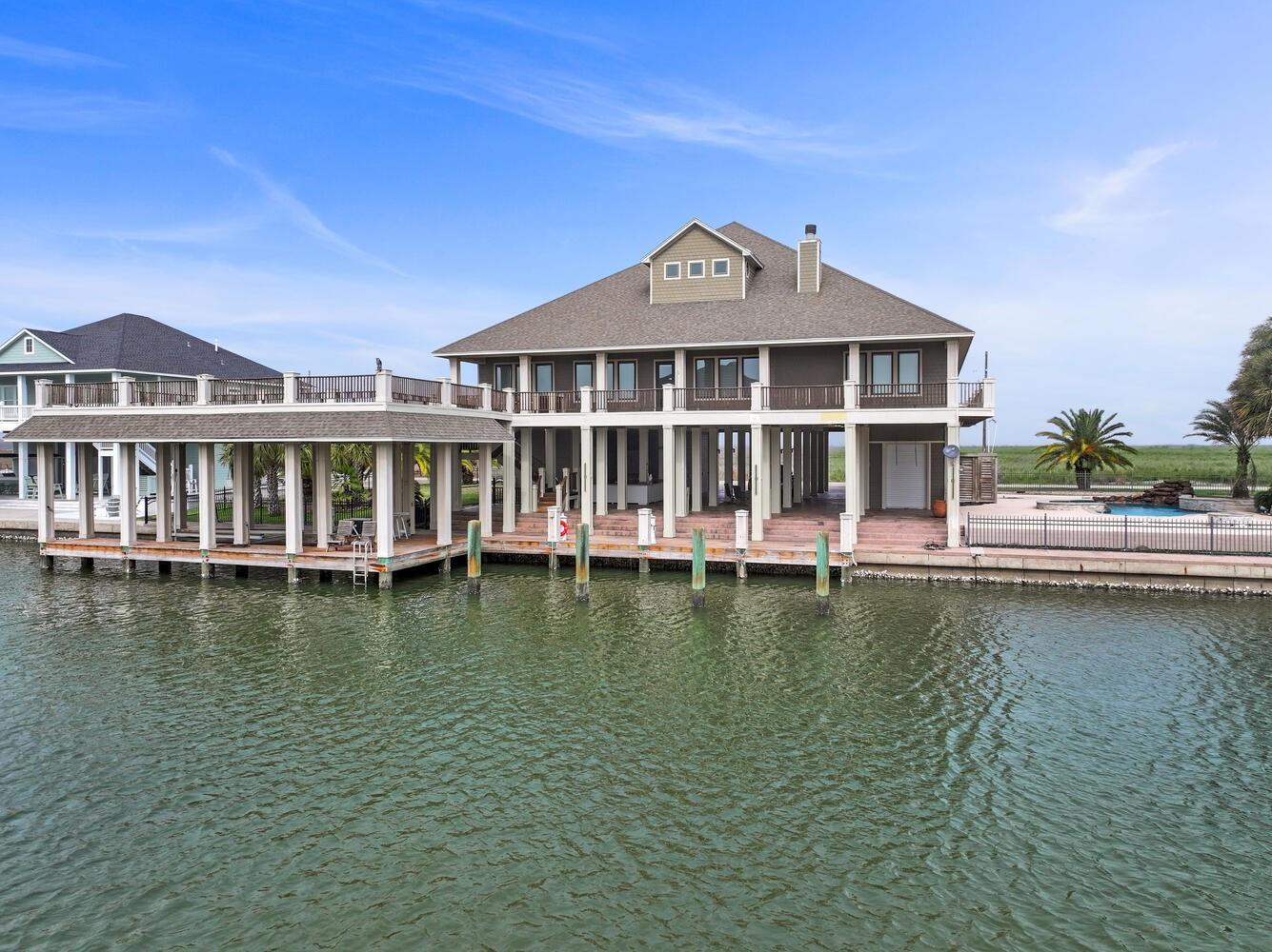 Crystal Beach, Texas, 77650, United States, 3 Bedrooms Bedrooms, ,6 BathroomsBathrooms,Residential,Active,2032891