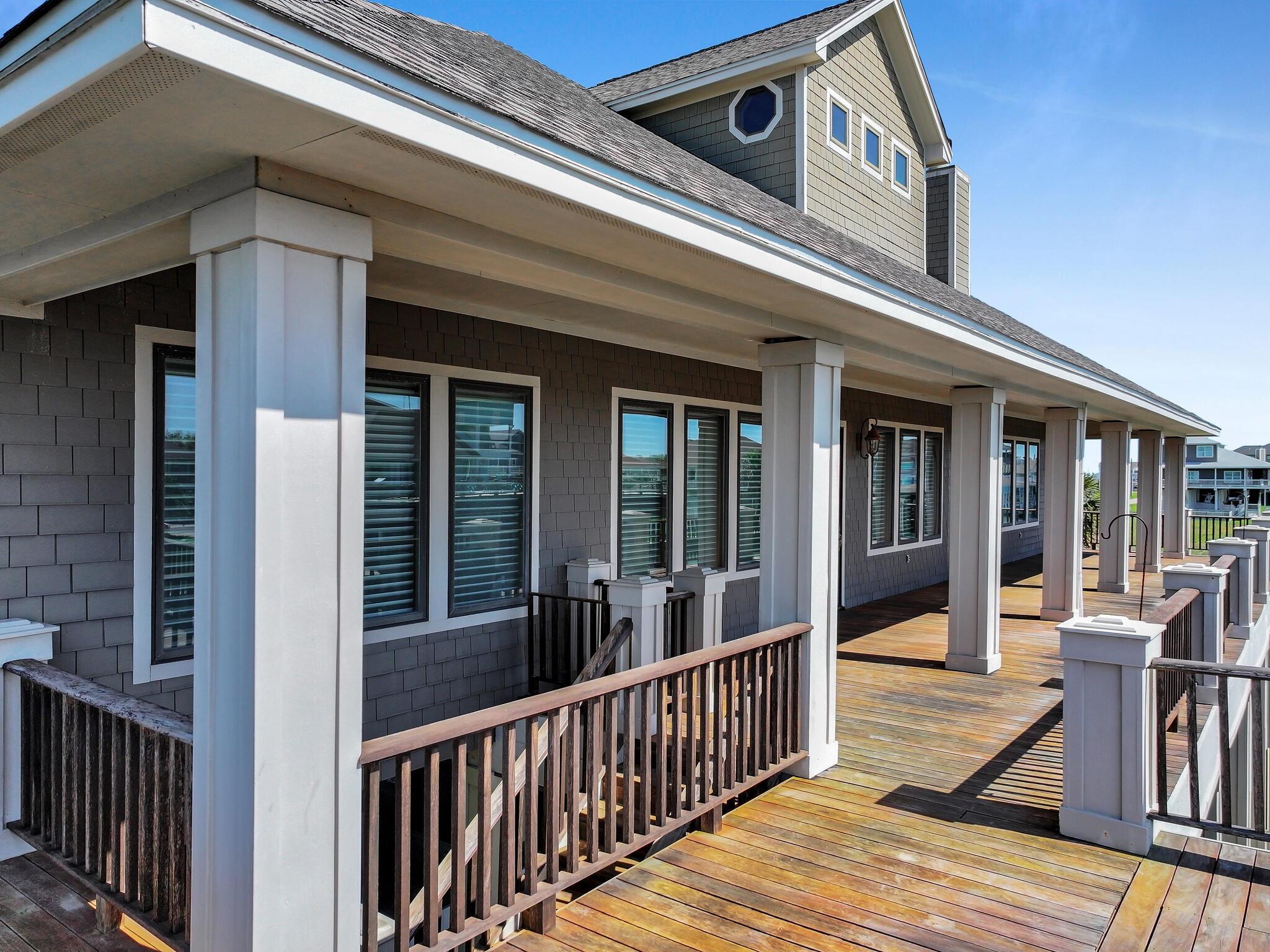 Crystal Beach, Texas, 77650, United States, 3 Bedrooms Bedrooms, ,6 BathroomsBathrooms,Residential,Active,2032891
