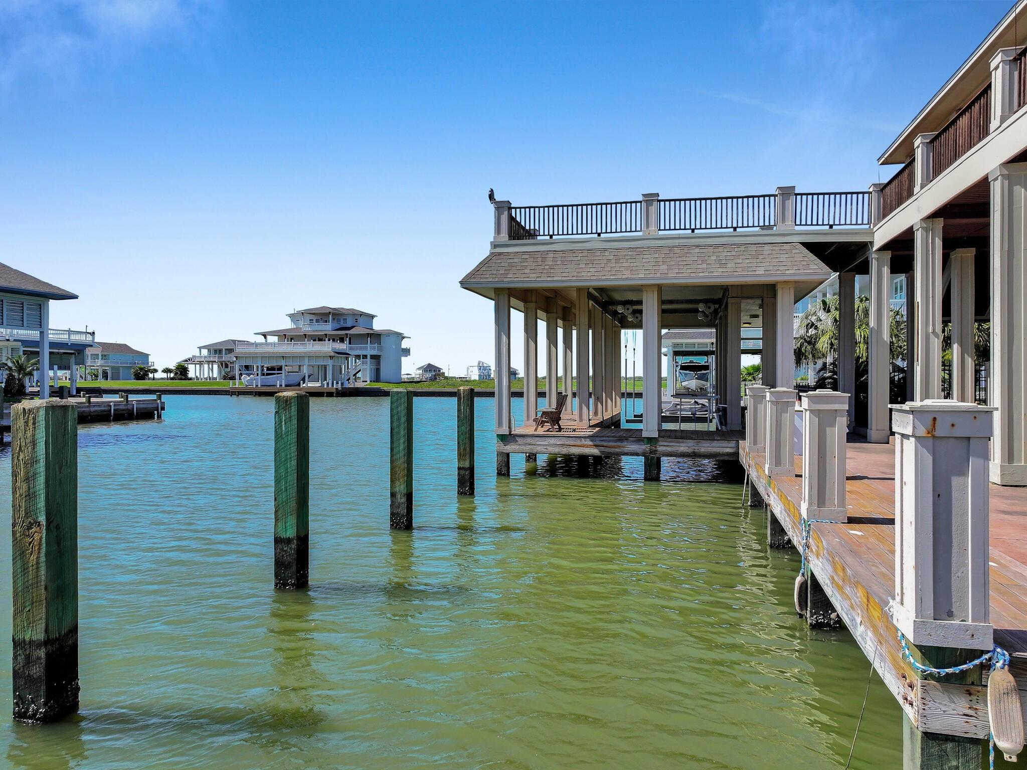 Crystal Beach, Texas, 77650, United States, 3 Bedrooms Bedrooms, ,6 BathroomsBathrooms,Residential,Active,2032891