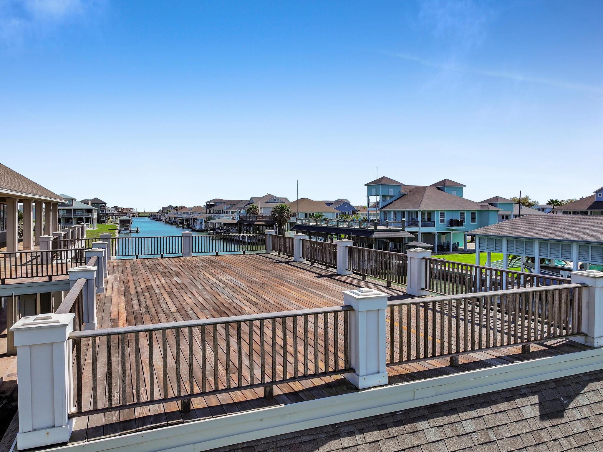 Crystal Beach, Texas, 77650, United States, 3 Bedrooms Bedrooms, ,6 BathroomsBathrooms,Residential,Active,2032891