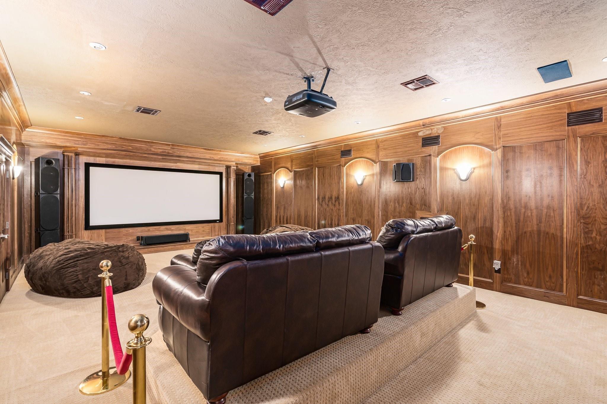Crystal Beach, Texas, 77650, United States, 3 Bedrooms Bedrooms, ,6 BathroomsBathrooms,Residential,Active,2032891
