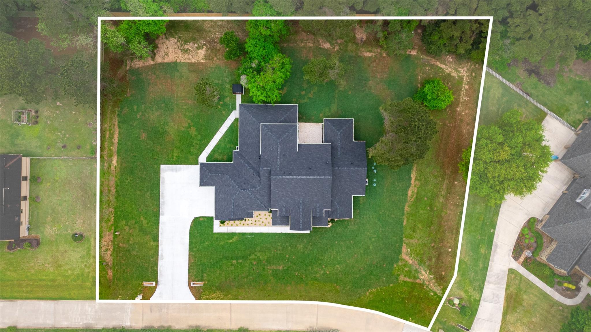 22420 Meadowhurst Circle W