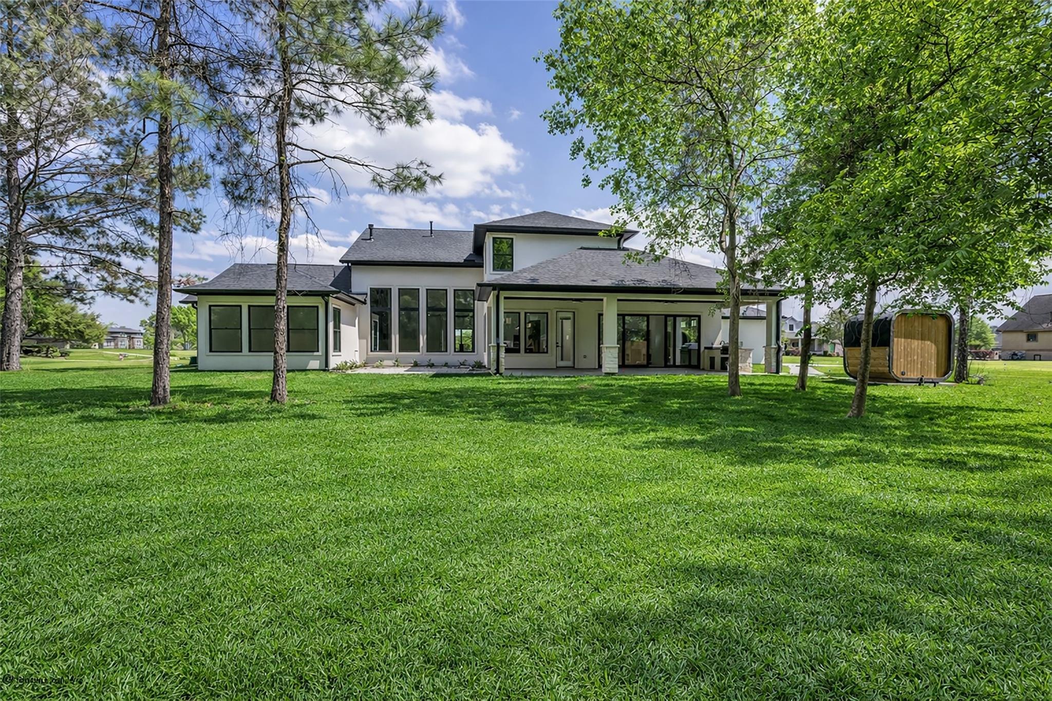 22420 Meadowhurst Circle W