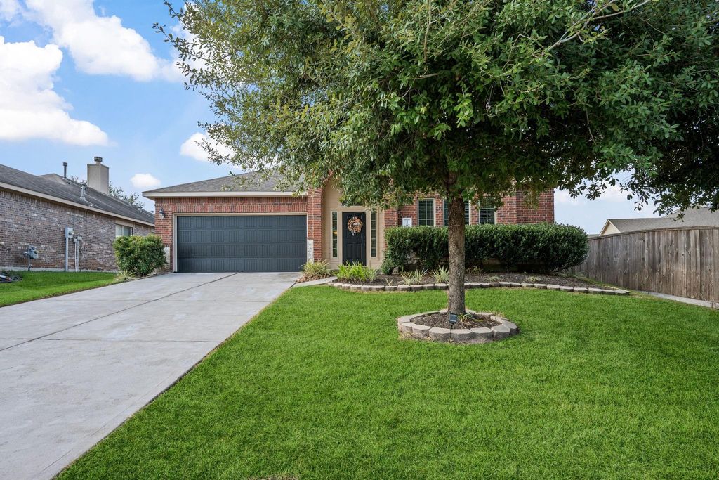 Photo of 22050 Mission Canyon Lane, Porter, TX 77365 (MLS # 55557236)