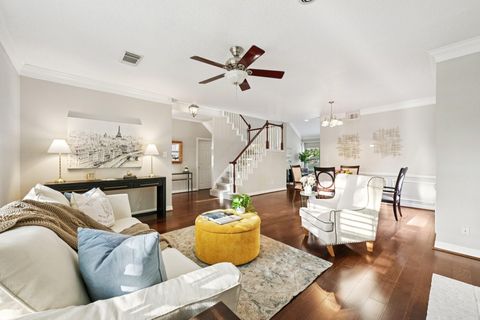 Photo of 2807 Stone Way Drive, Houston, TX 77082 (MLS # 68444095)