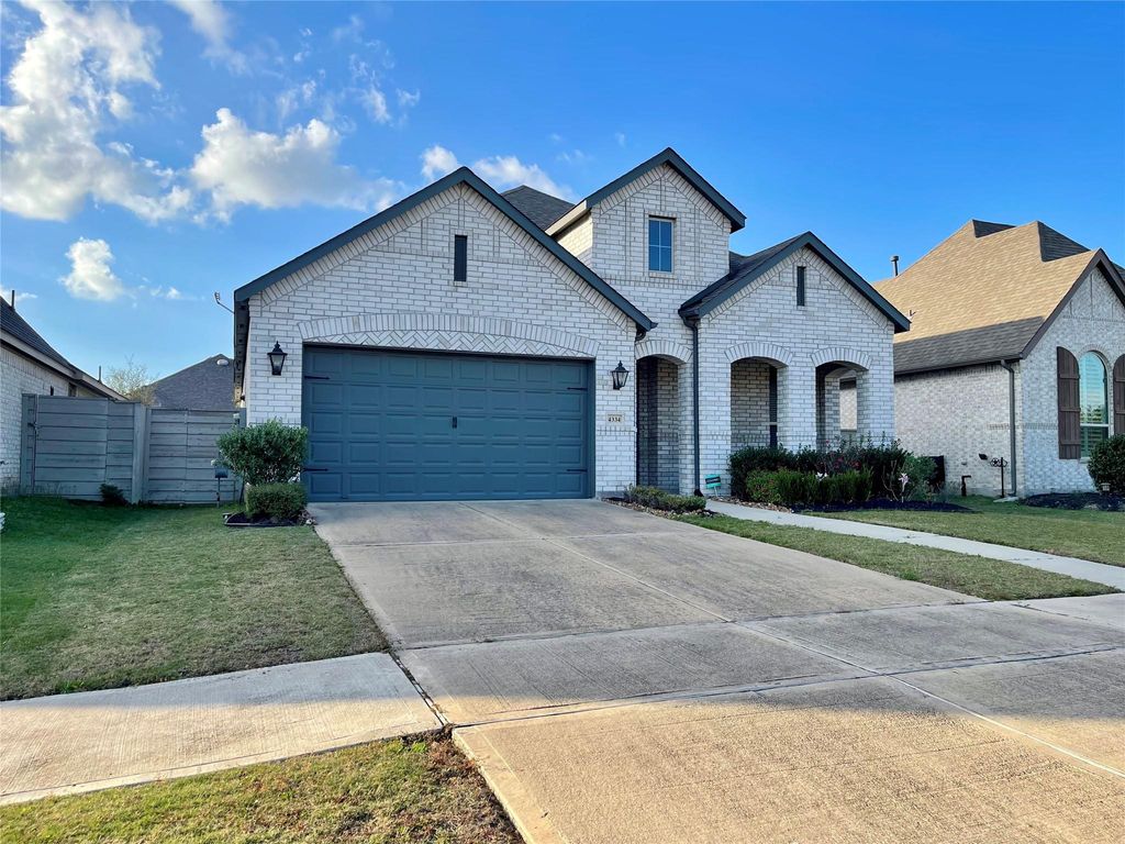 Photo of 4334 Hemlock Grove Lane, Manvel, TX 77578 (MLS # 78891976)