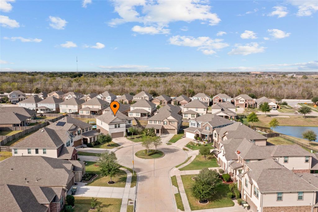 Photo of 14112 Wedgewood Lakes Court, Pearland, TX 77584 (MLS # 35310870)