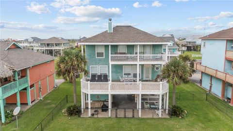 Photo of 2324 Martinique, Crystal Beach, TX 77650 (MLS # 54971350)
