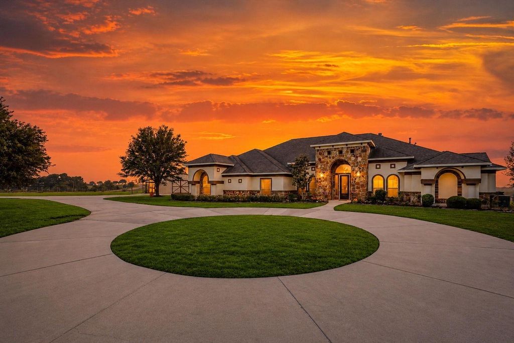 Photo of 8407 Fm 1371 Road, Bellville, TX 77418 (MLS # 10363638)