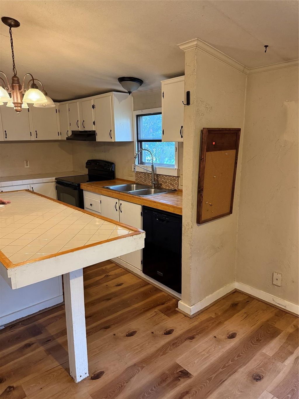 Photo of 2611 Lilac Street, Pasadena, TX 77503 (MLS # 78852702)