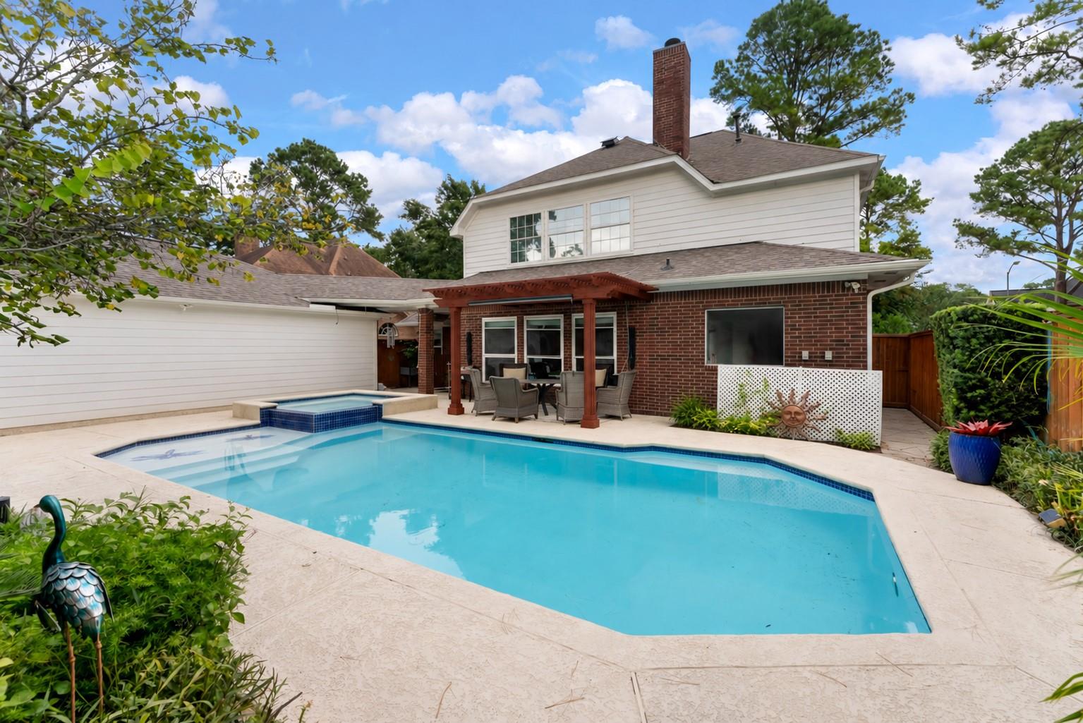 16803 Chewton Glen Street