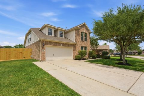 Photo of 929 Bay Sky Way, Seabrook, TX 77586 (MLS # 89313695)