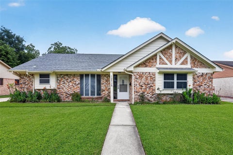 Photo of 10715 Sagewind Drive, Houston, TX 77089 (MLS # 67568103)