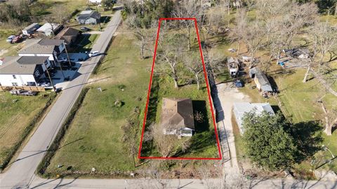 Photo of 9531 Irby Street, Houston, TX 77088 (MLS # 46320148)