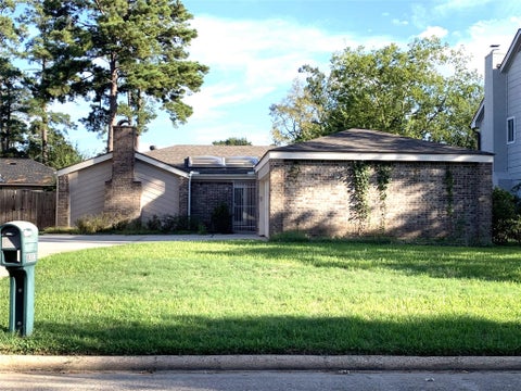 Photo of 8303 Autumn Willow Drive, Tomball, TX 77375 (MLS # 29102479)
