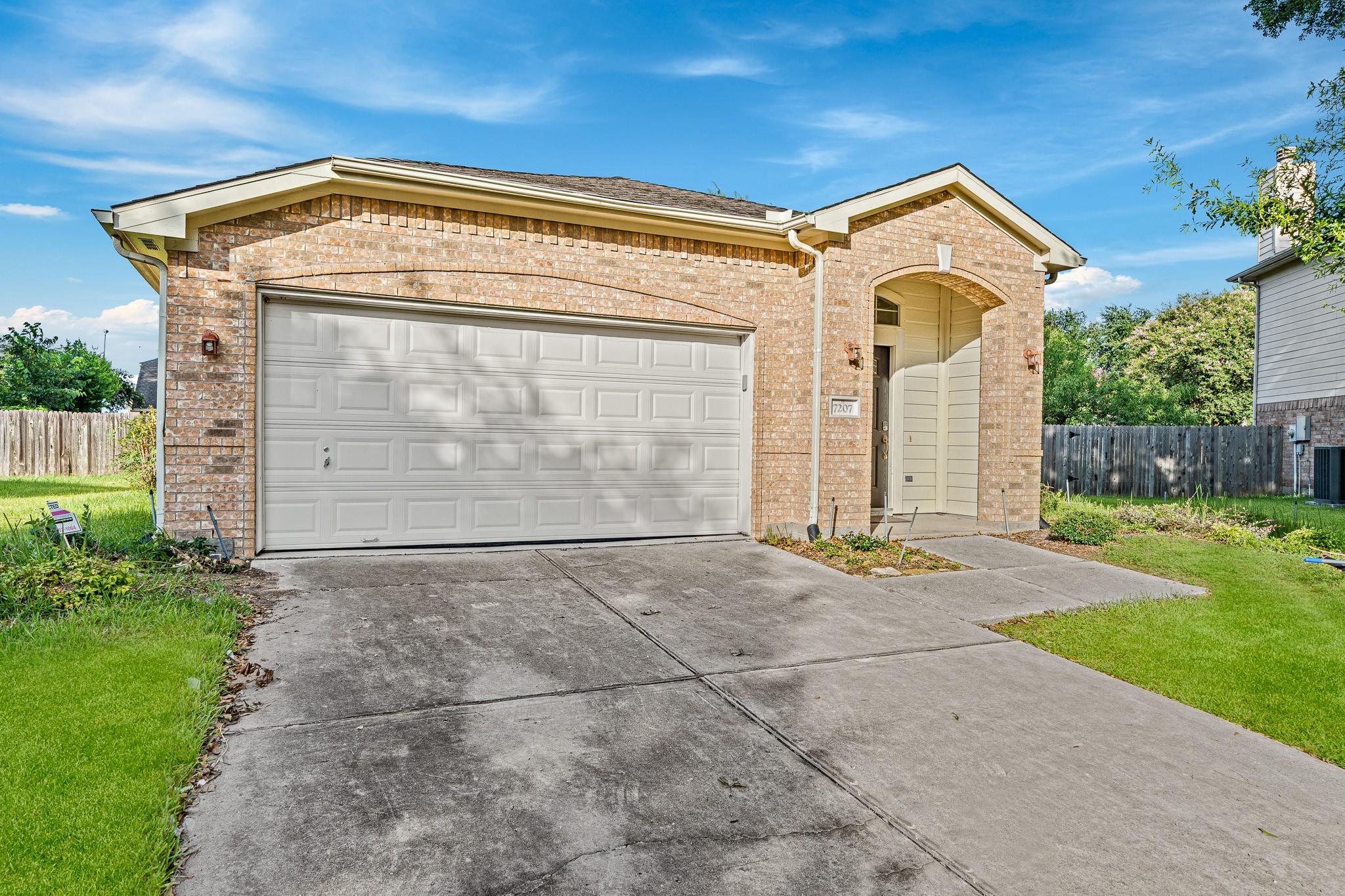 7207 Highland Oak Court