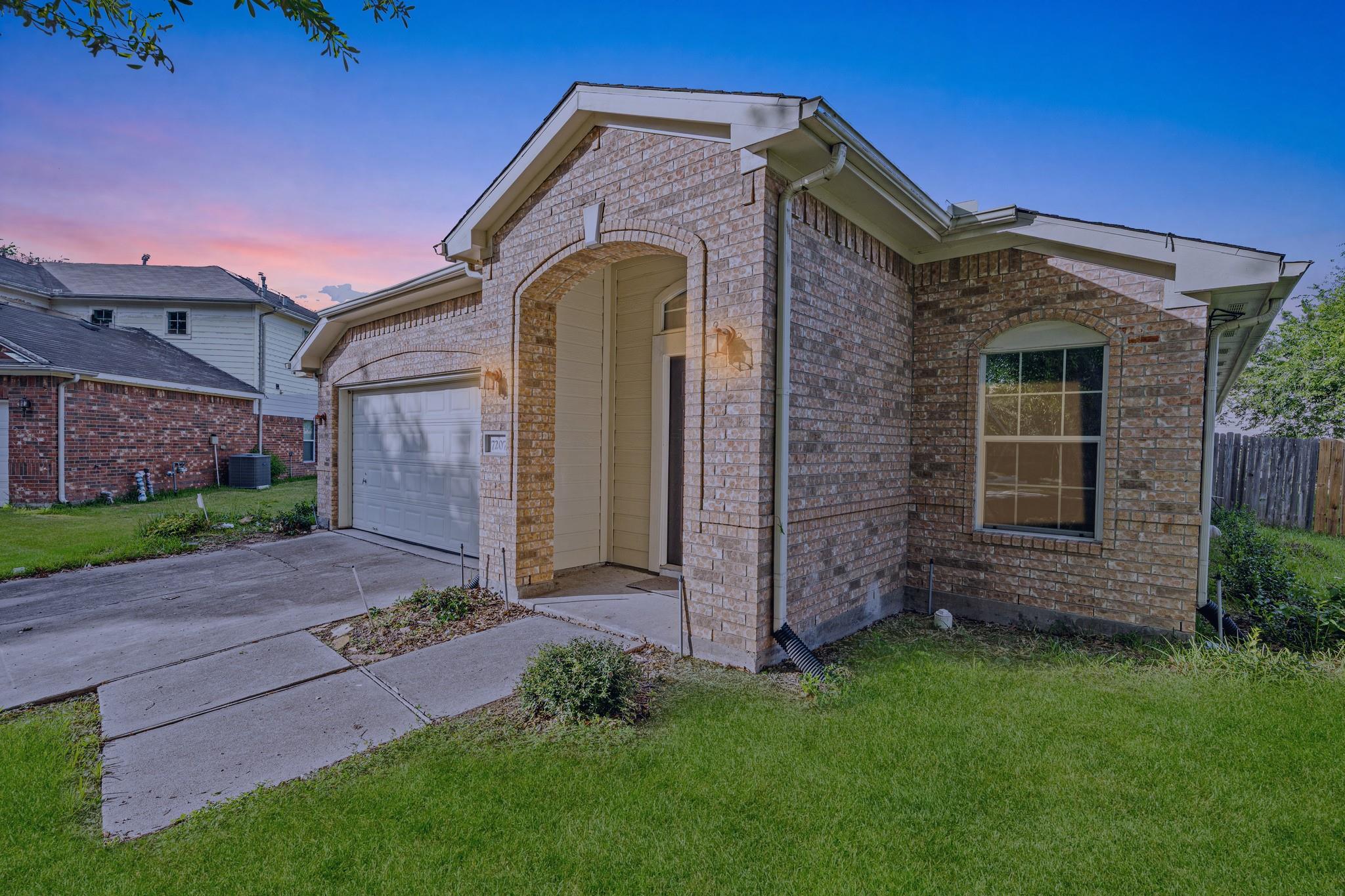 7207 Highland Oak Court