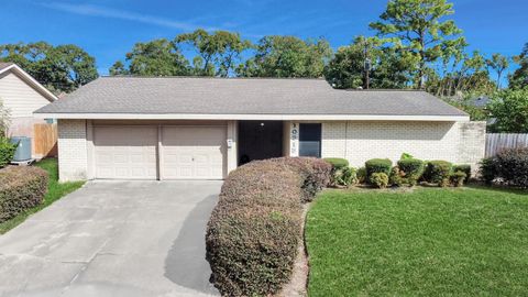 Photo of 10315 Carlow Lane, La Porte, TX 77571 (MLS # 34779320)
