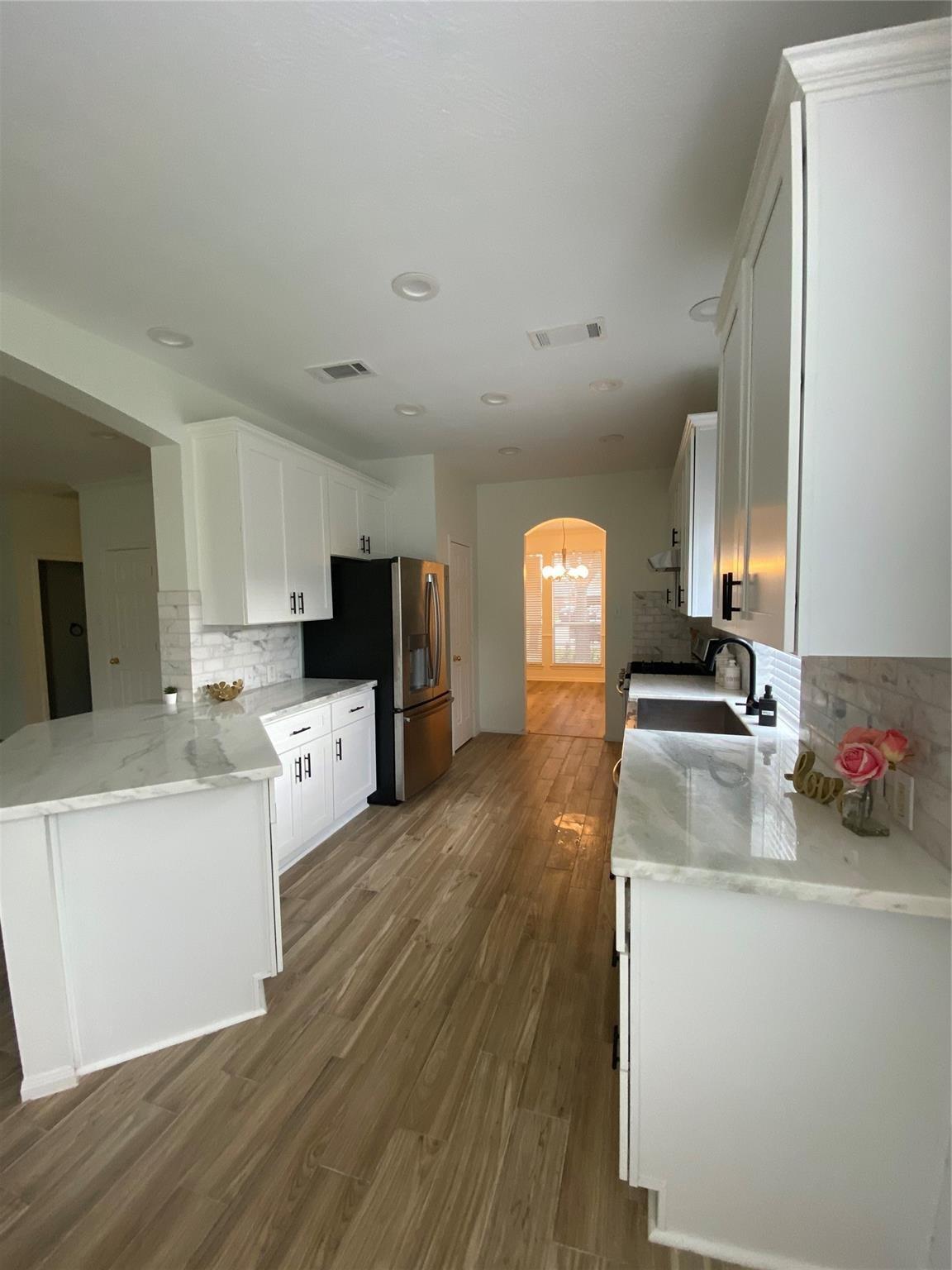 3907 Meadow Lilly Lane