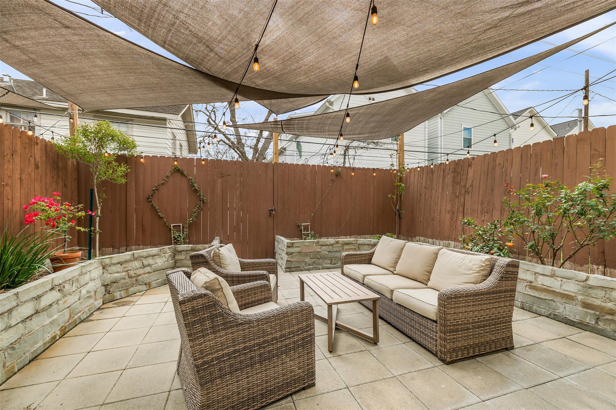 118 E 27th Street A