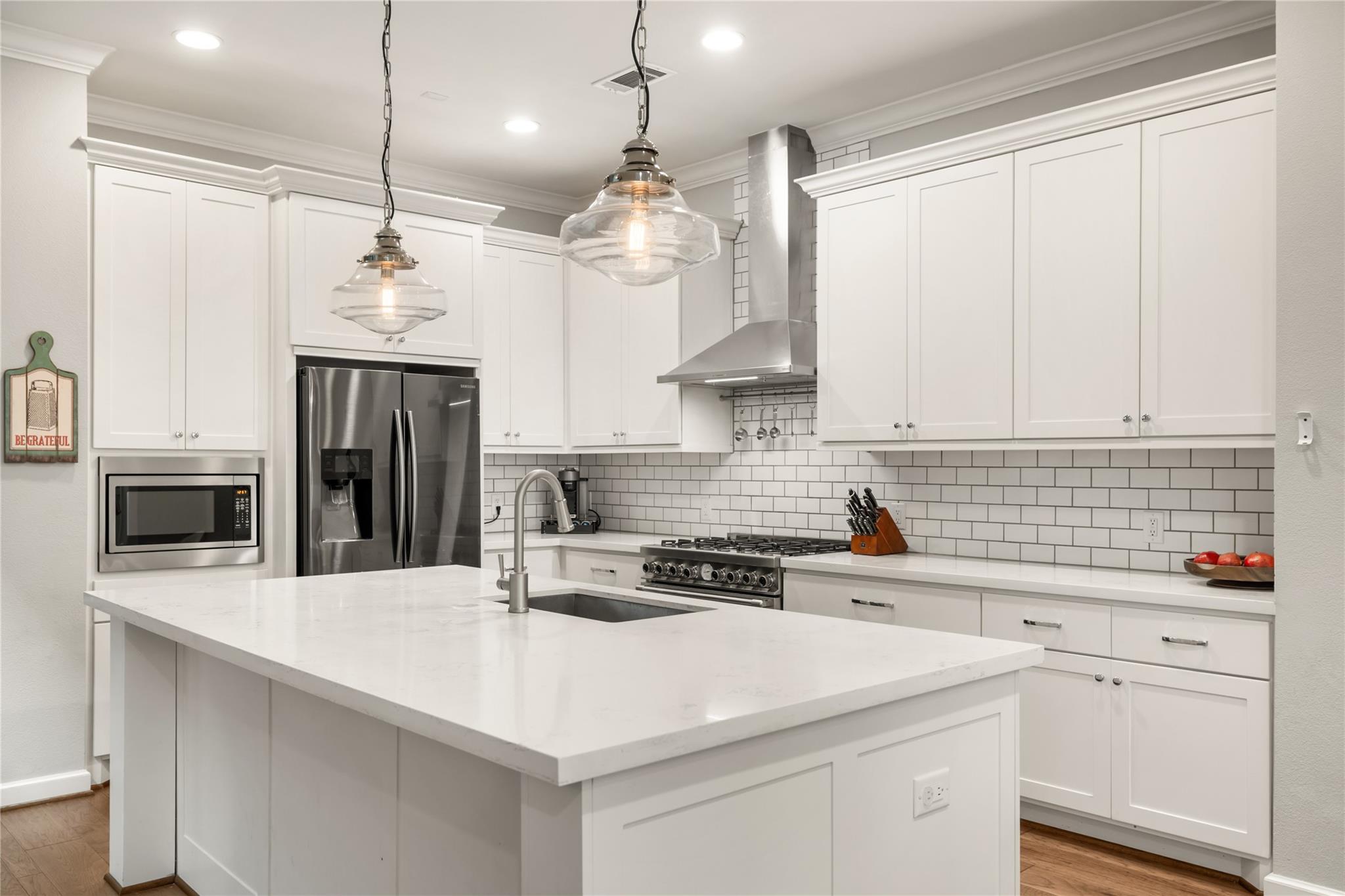 118 E 27th Street A
