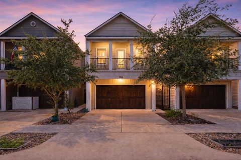 Photo of 118 E 27th Street #A, Houston, TX 77008 (MLS # 69452013)