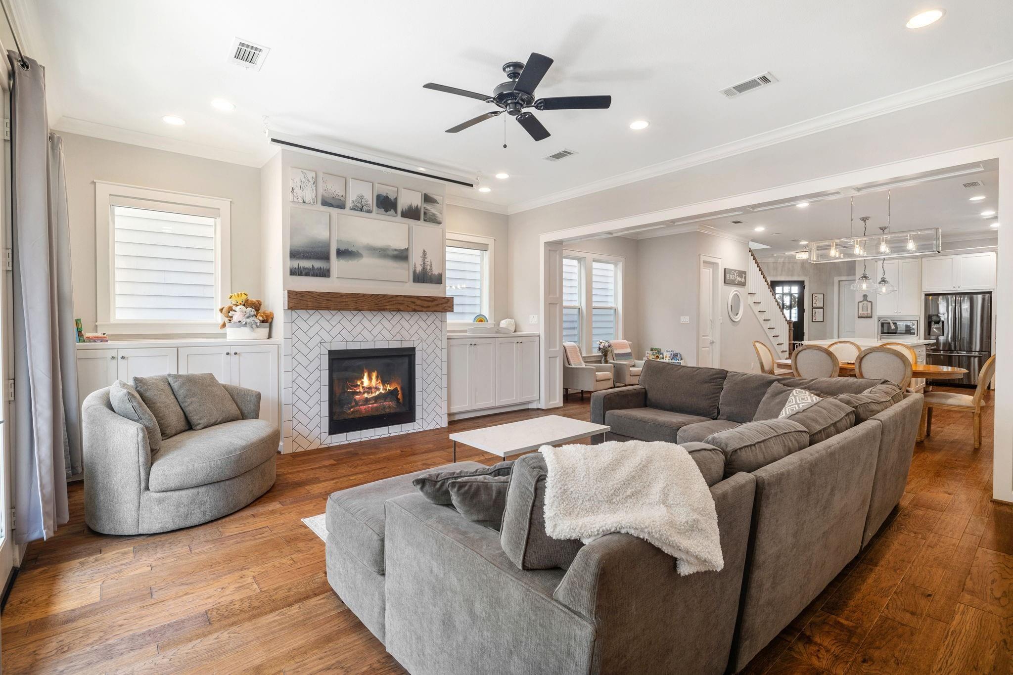 118 E 27th Street A