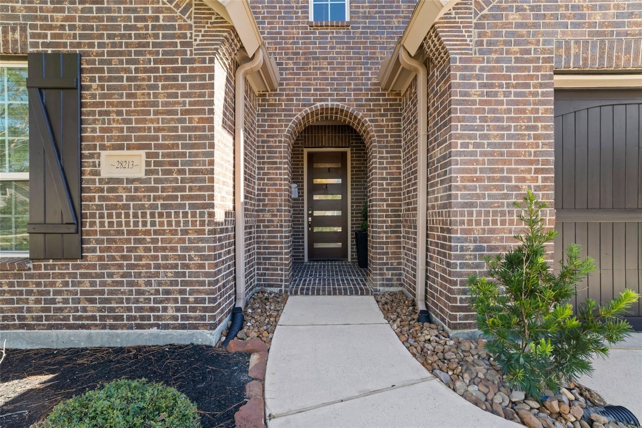 28213 Briarwood Pass