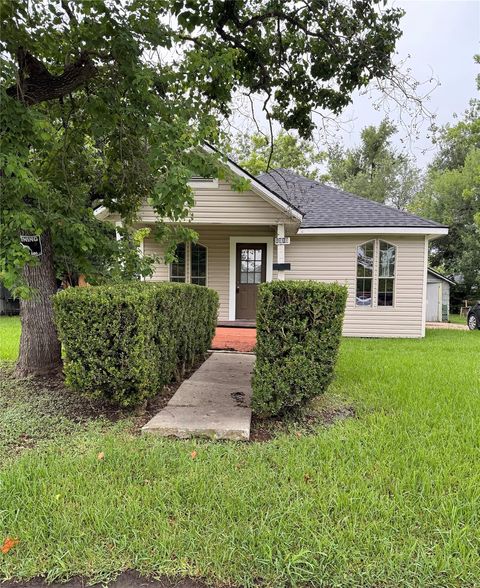 Photo of 1910 11th Street, Galena Park, TX 77547 (MLS # 32610690)