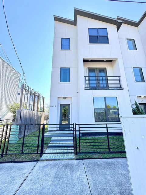 Photo of 1613 Milby Street #B, Houston, TX 77003 (MLS # 57604252) Photo of 1613 Milby Street #B, Houston, TX 77003 (MLS # 57604252)