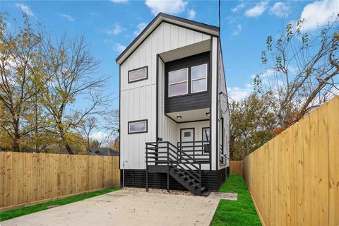 Tiny photo for 2207 Des Chaumes Street, Houston, TX 77026 (MLS # 9172191)