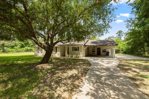 Photo of 140 Friar Tuck Road, Shepherd, TX 77371 (MLS # 20898186)