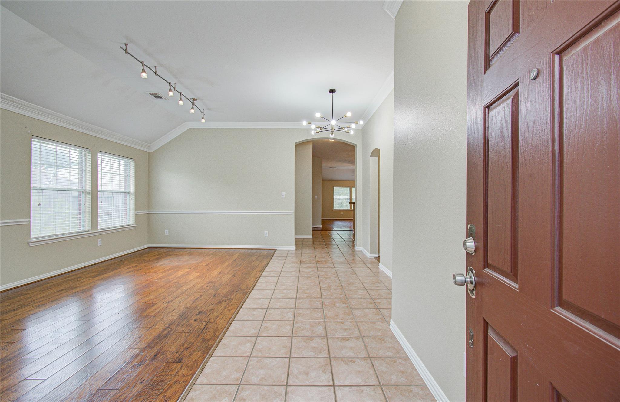 18223 Heathridge Lane
