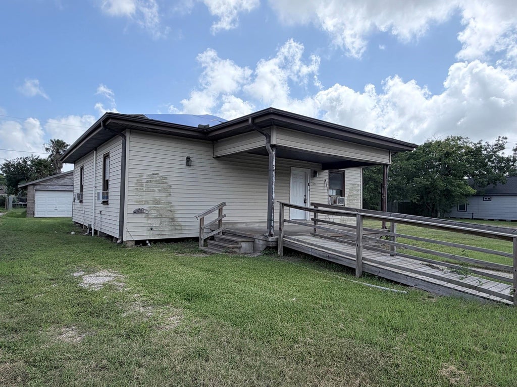 Photo of 419 W 2nd Street, Freeport, TX 77541 (MLS # 832897)