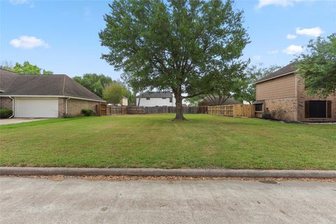 Vacant Land For Sale - Heathrow Ln<br/> Alvin, TX 77511