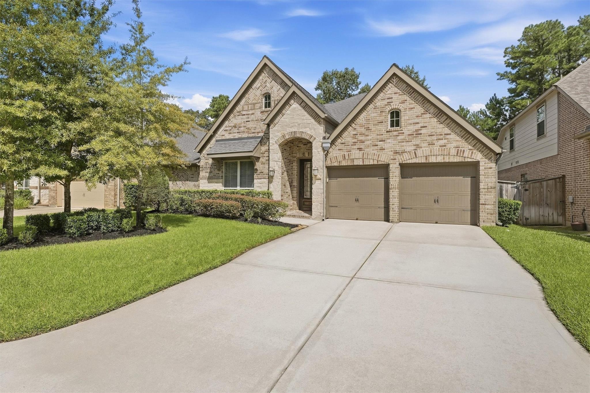 122 Cliftons Curve Way