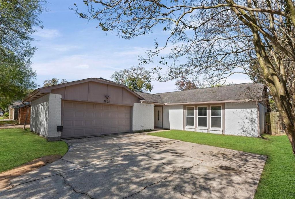 Photo of 2808 Pinewood Drive, League City, TX 77573 (MLS # 73052801)