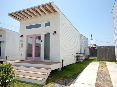 Photo of 1506 Dumble Street, Houston, TX 77023 (MLS # 14873143)