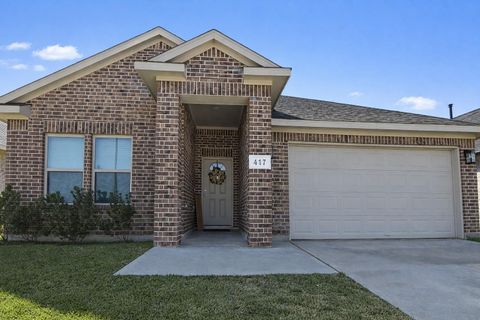 Photo of 417 Dr Martin Luther King Jr Drive, La Porte, TX 77571 (MLS # 37380326)