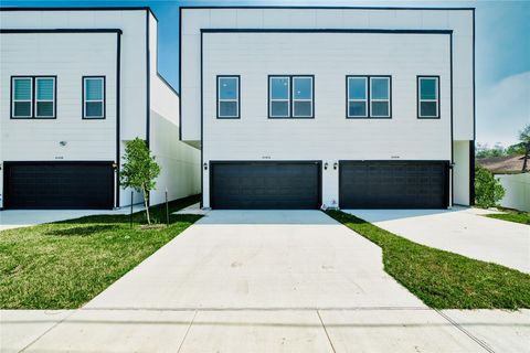 Photo of 8107 Calhoun Road, Houston, TX 77033 (MLS # 24463455)